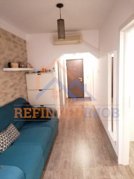 Vitan apartament 3 camere de vanzare