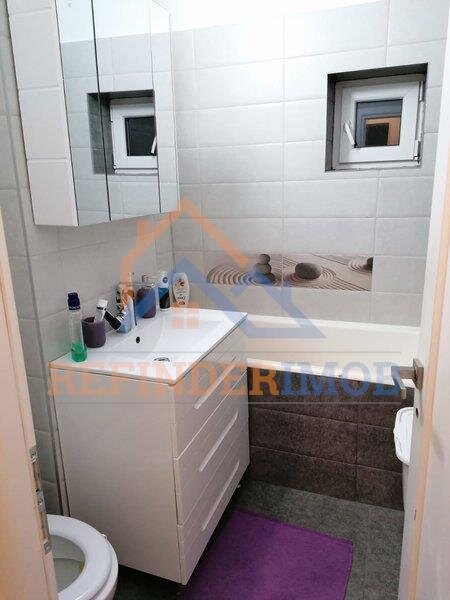 Vitan apartament 3 camere de vanzare